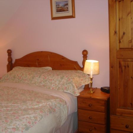 Rosmo House B&B Уестпорт Екстериор снимка